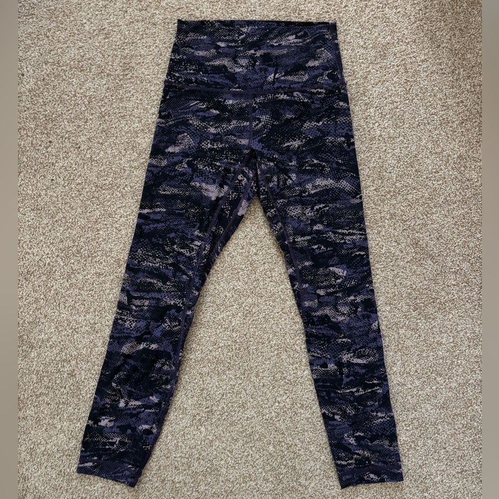 Lululemon Snakeskin Print Leggings 25”